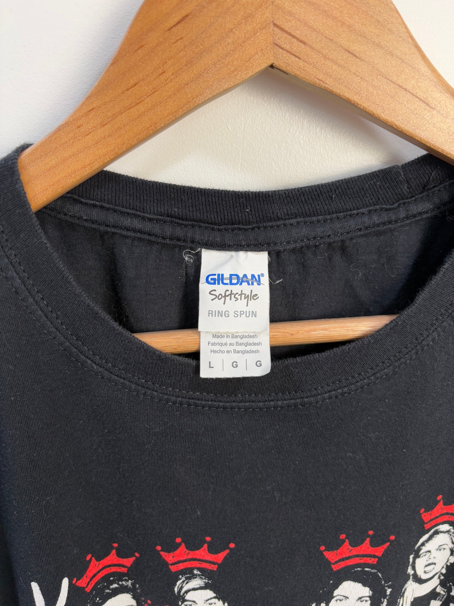 2016 5 Seconds of Summer t-shirt (Women’s Large)