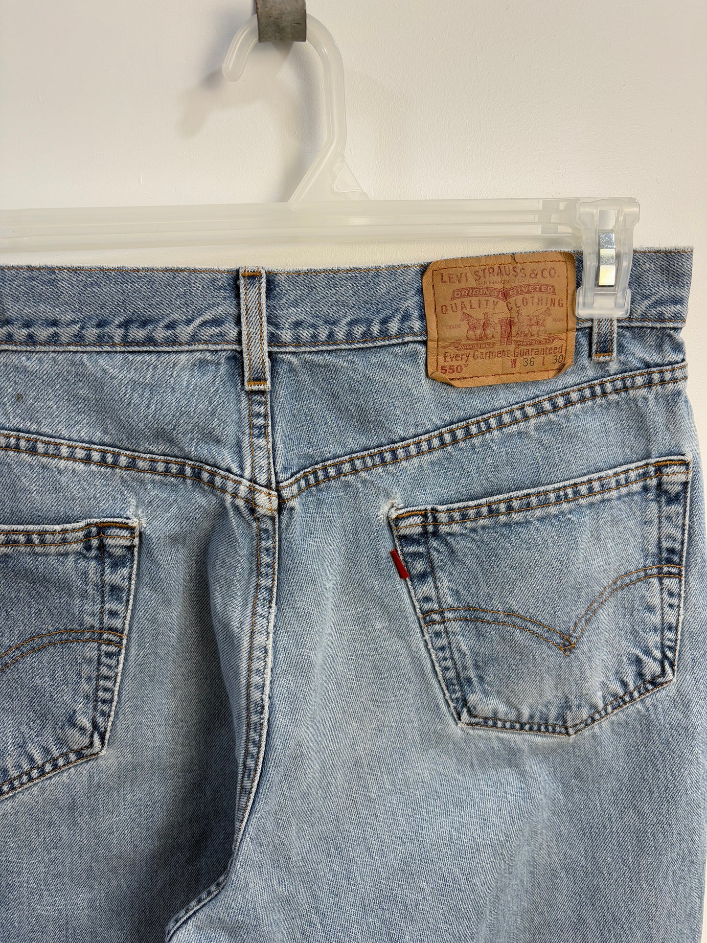 Vintage Levi’s 550 (36x30)