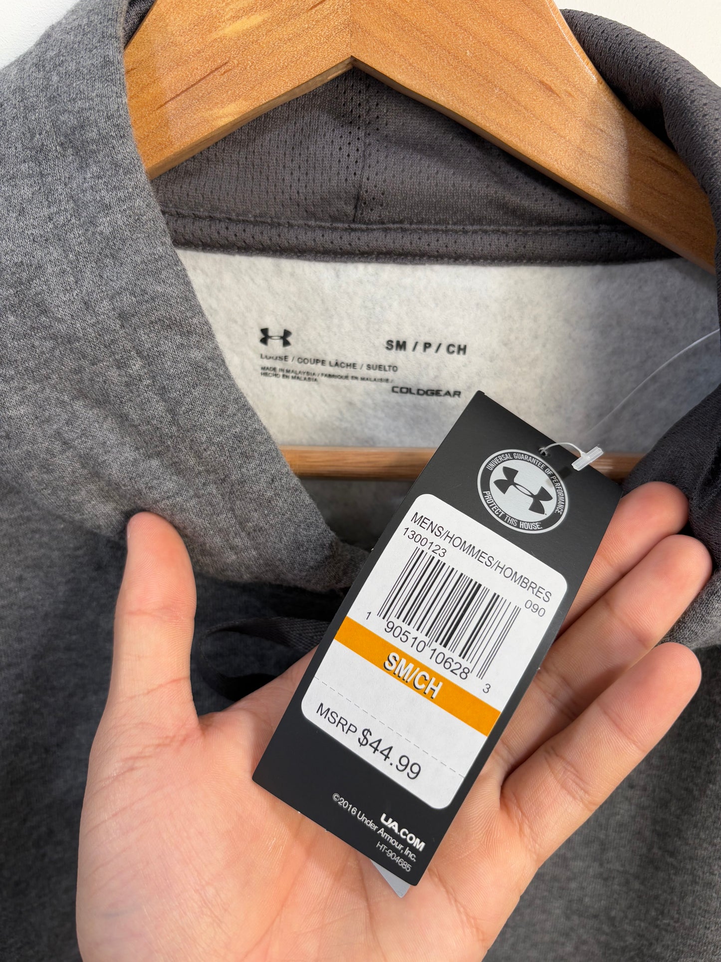 Under Armor Center Logo Hoodie (Small)