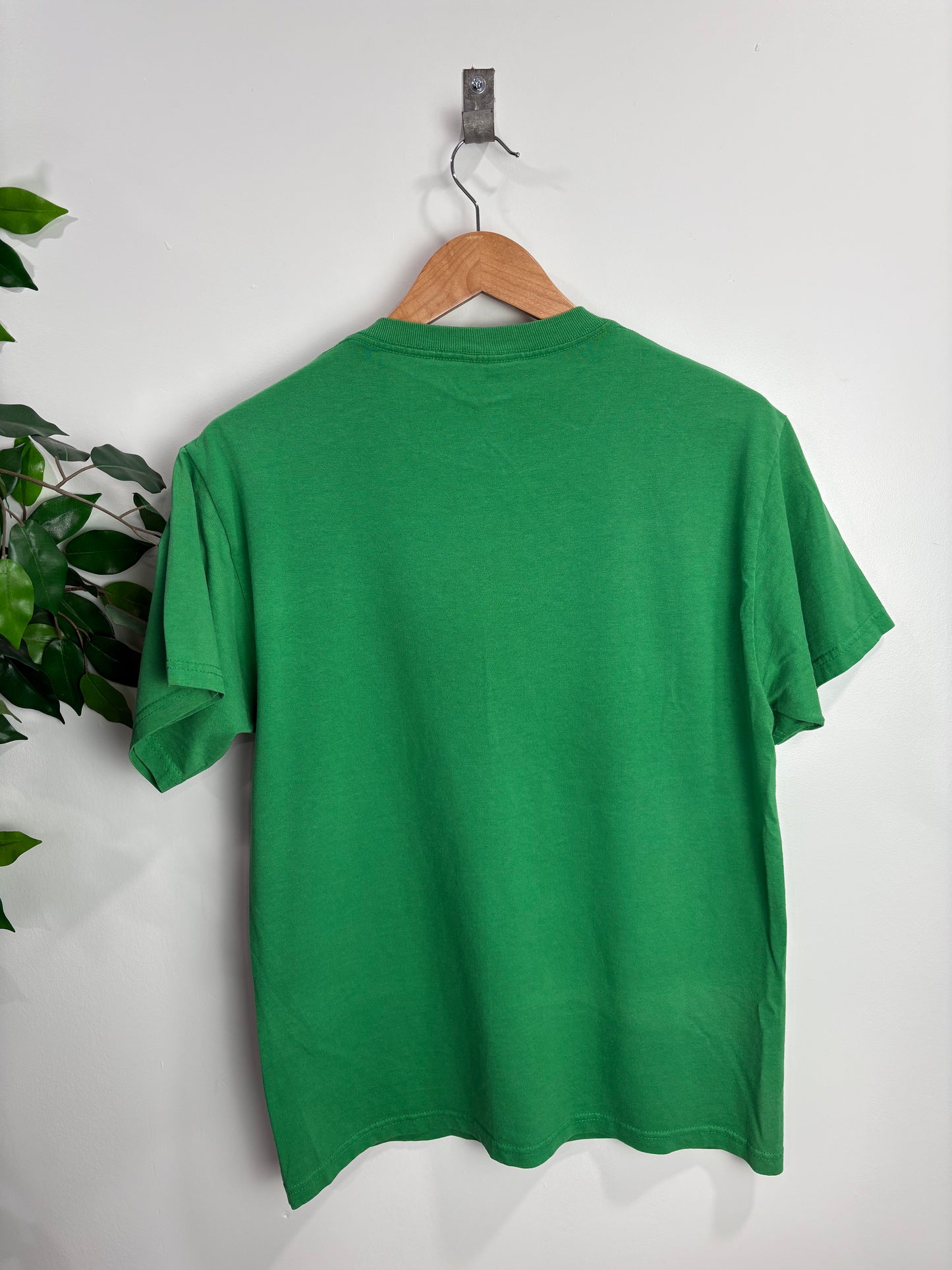 Empyre y2k star t-shirt (Medium)